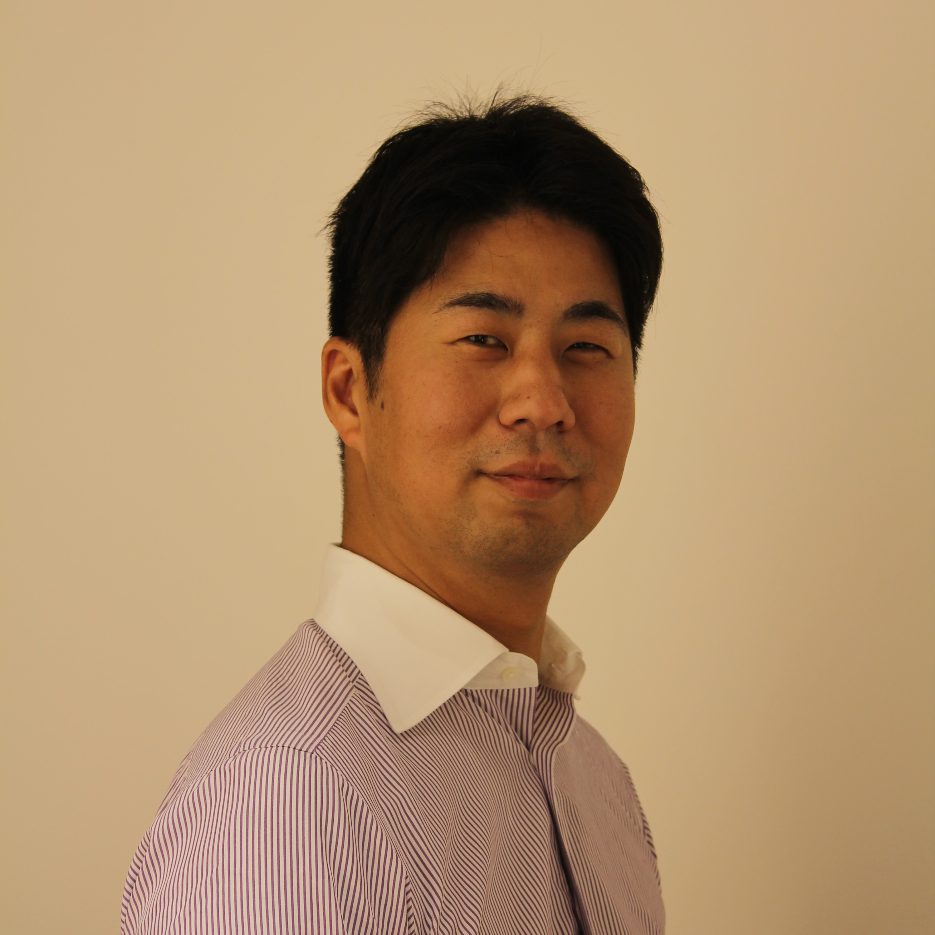 加賀 康之 (Yasuyuki Kaga)